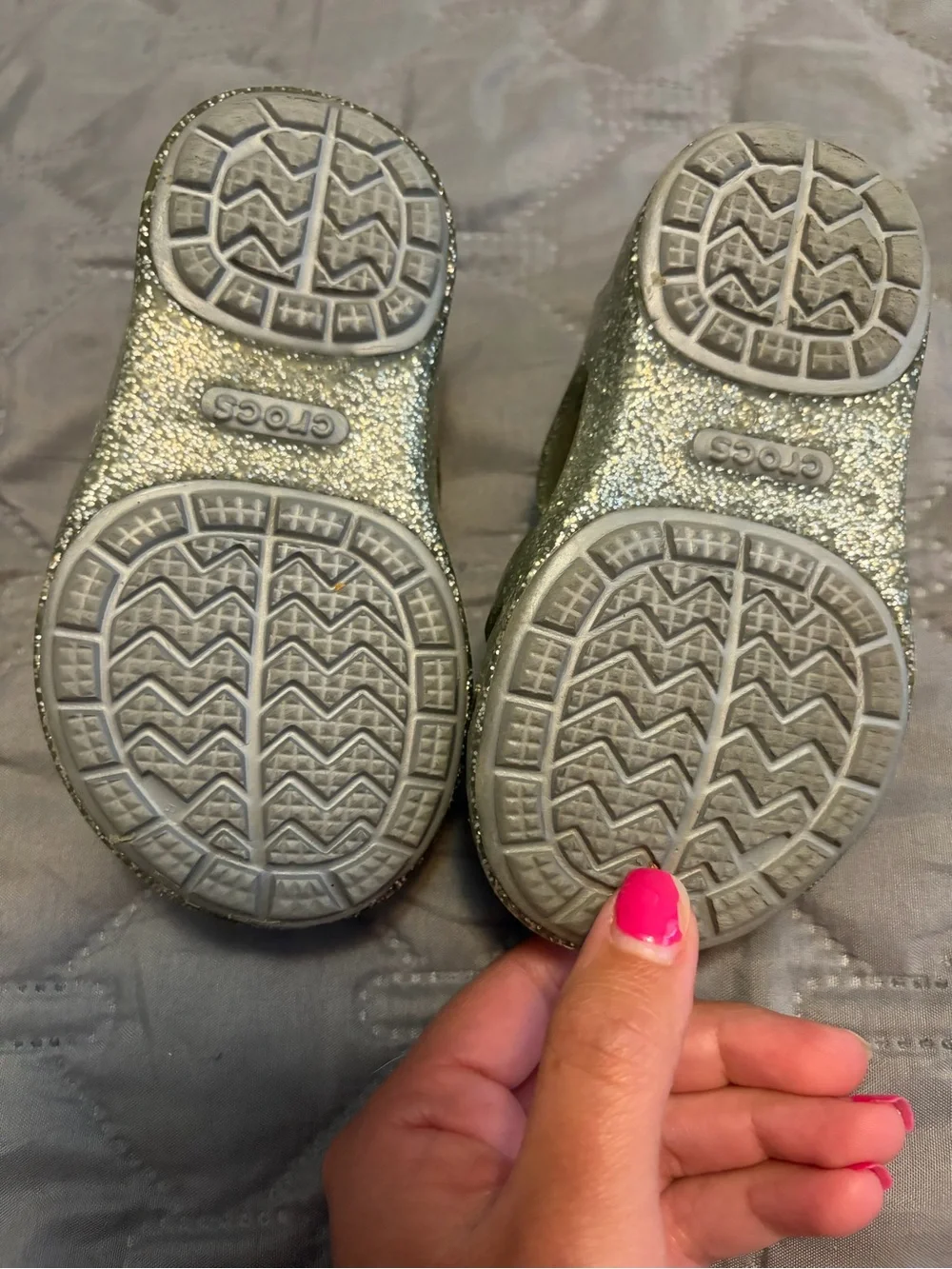 CROCS Kids Glitter Jelly Sandals with Daisy Accent — Gold